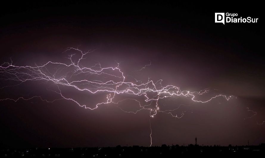 Declaran Alerta Temprana Preventiva para Los Ríos por tormentas eléctricas