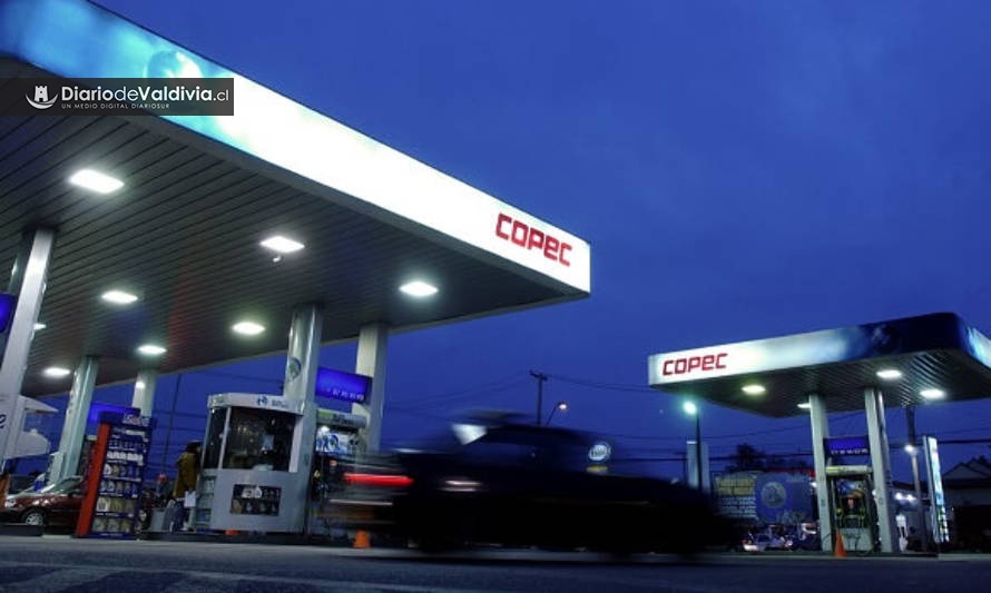 Copec anuncia que estaciones de servicio volverán a operar en horario habitual 24/7